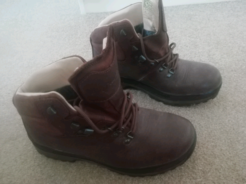 brasher hillmaster walking boots
